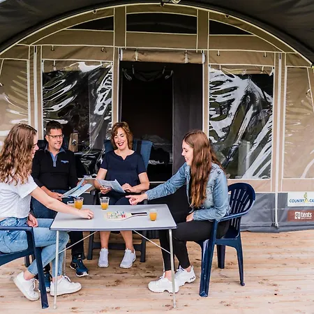 Tente de luxe Tent In Near Forest, Cleaning Included *